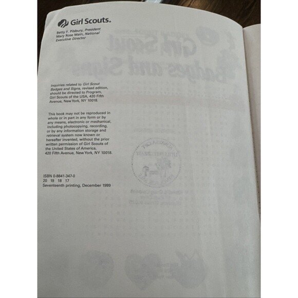 1999 Girl Scout "Badges and Signs" large Paperback Book 252 pages - Picture 8 of 8